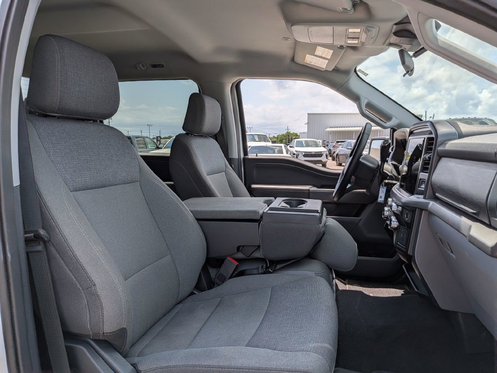 2025 Ford F-150 XLT - Photo 30