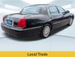 2005 Lincoln Town Car Signature Sedan
