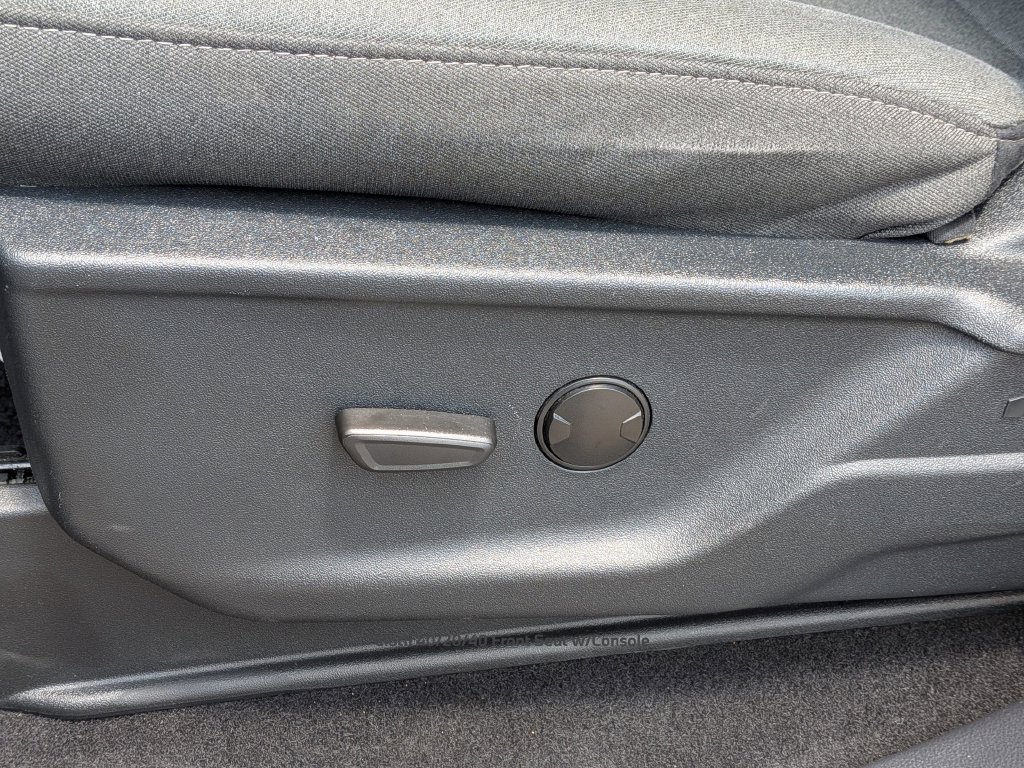 2025 Ford F-150 XLT - Photo 18