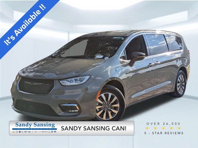 2025 Chrysler Pacifica Hybrid Select Passenger Van