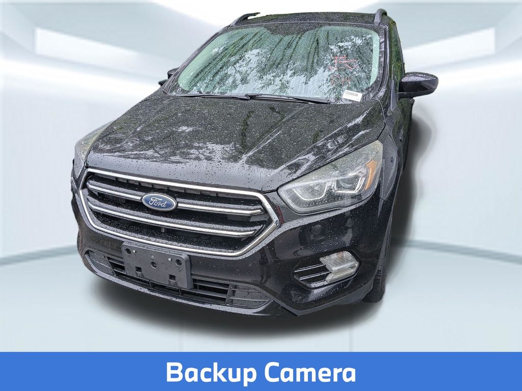 Used 2019 Ford Escape SE with VIN 1FMCU0GD9KUB54000 for sale in Daphne, AL
