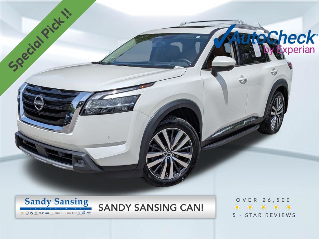 2022 Nissan Pathfinder Platinum 2WD's photo
