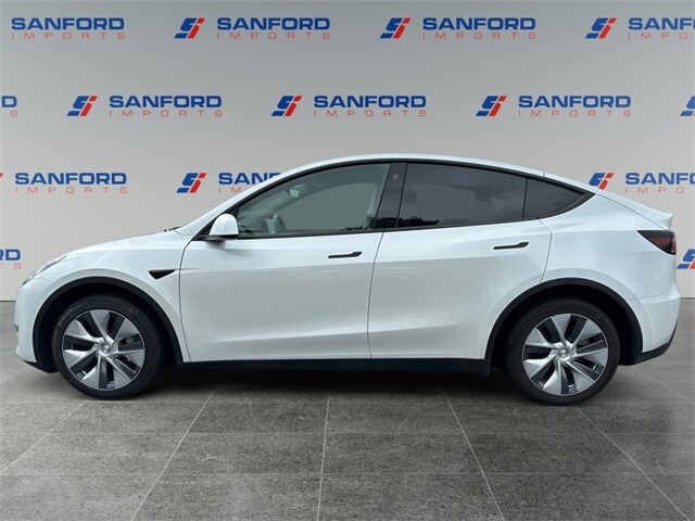 2023 Tesla Model Y Long Range photo 2