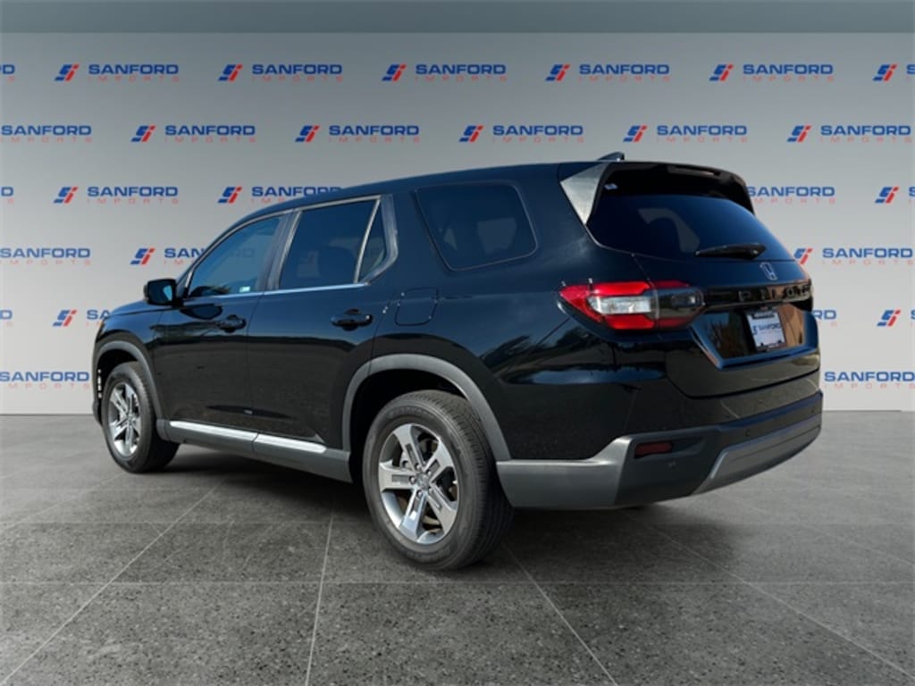 Used 2023 Honda Pilot EX-L 8 Passenger SUV