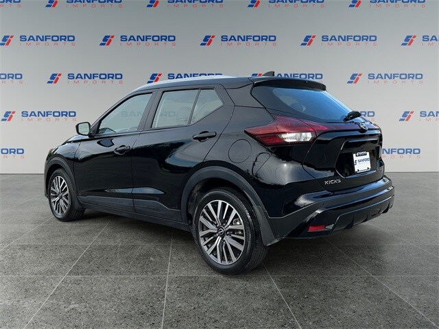 2023 Nissan Kicks SV photo 3