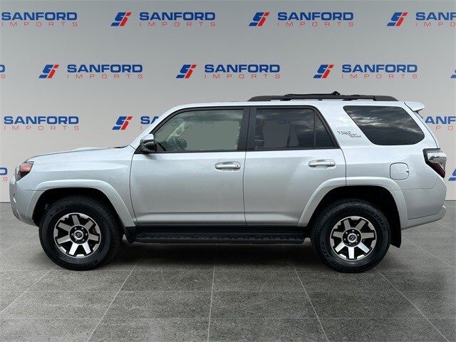 2021 Toyota 4Runner TRD Premium photo 2