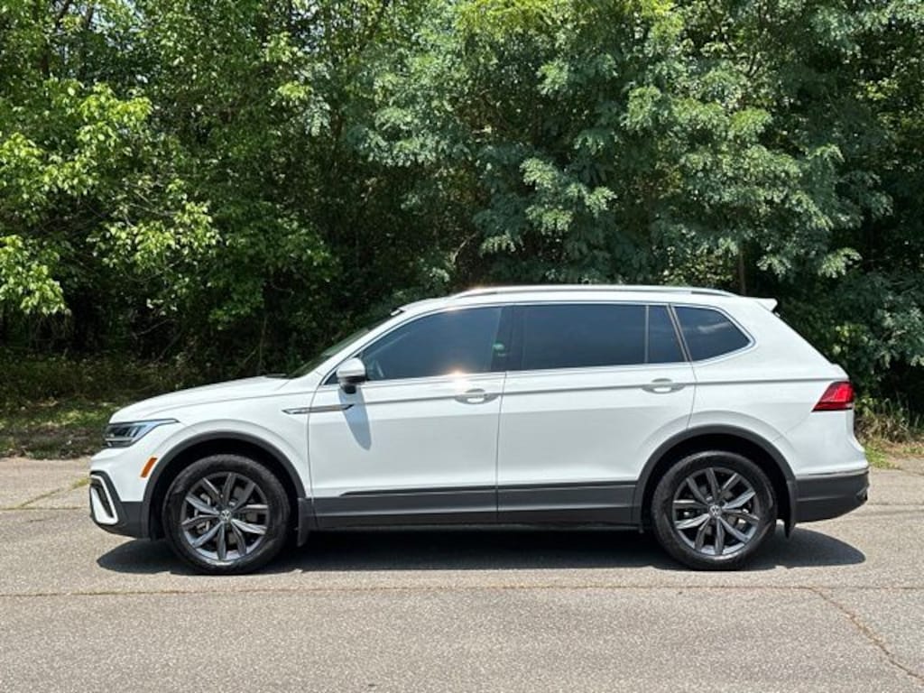 Used 2022 Volkswagen Tiguan 2.0T SE SUV