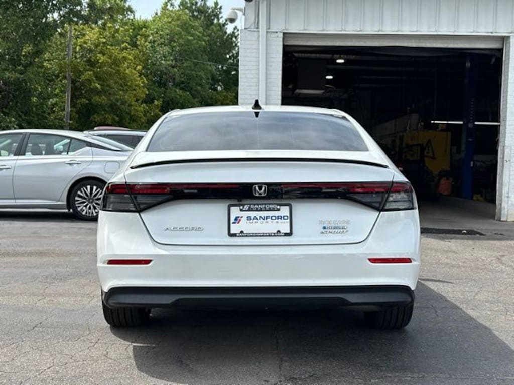 Used 2023 Honda Accord Hybrid Sport w/BSI Sedan
