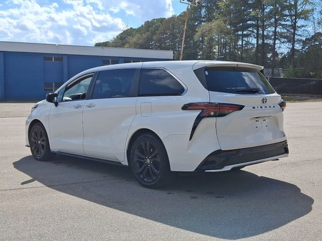 Used 2023 Toyota Sienna XSE 7 Passenger Van Passenger Van
