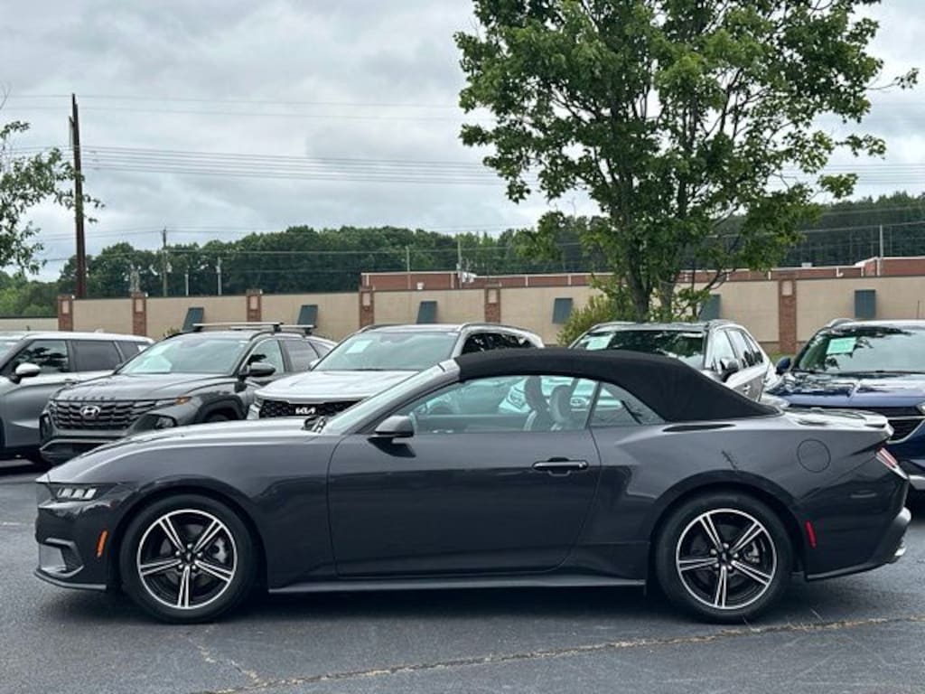 Used 2024 Ford Mustang Convertible
