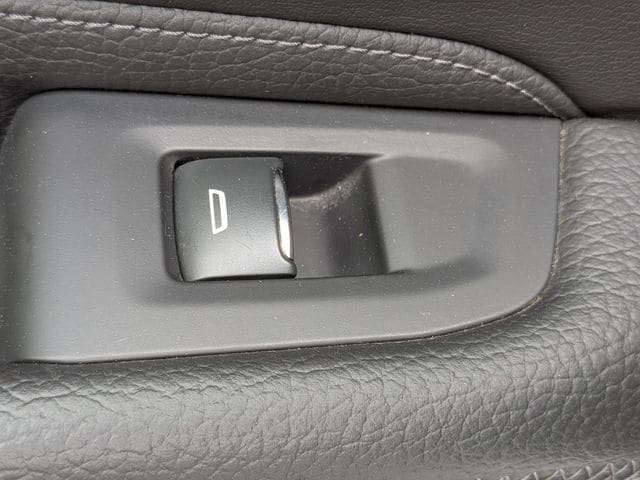 2023 GMC Yukon Denali - Photo 27