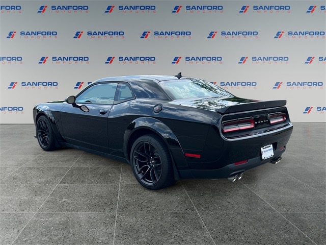 2022 Dodge Challenger R/T Scat Pack Widebody photo 3