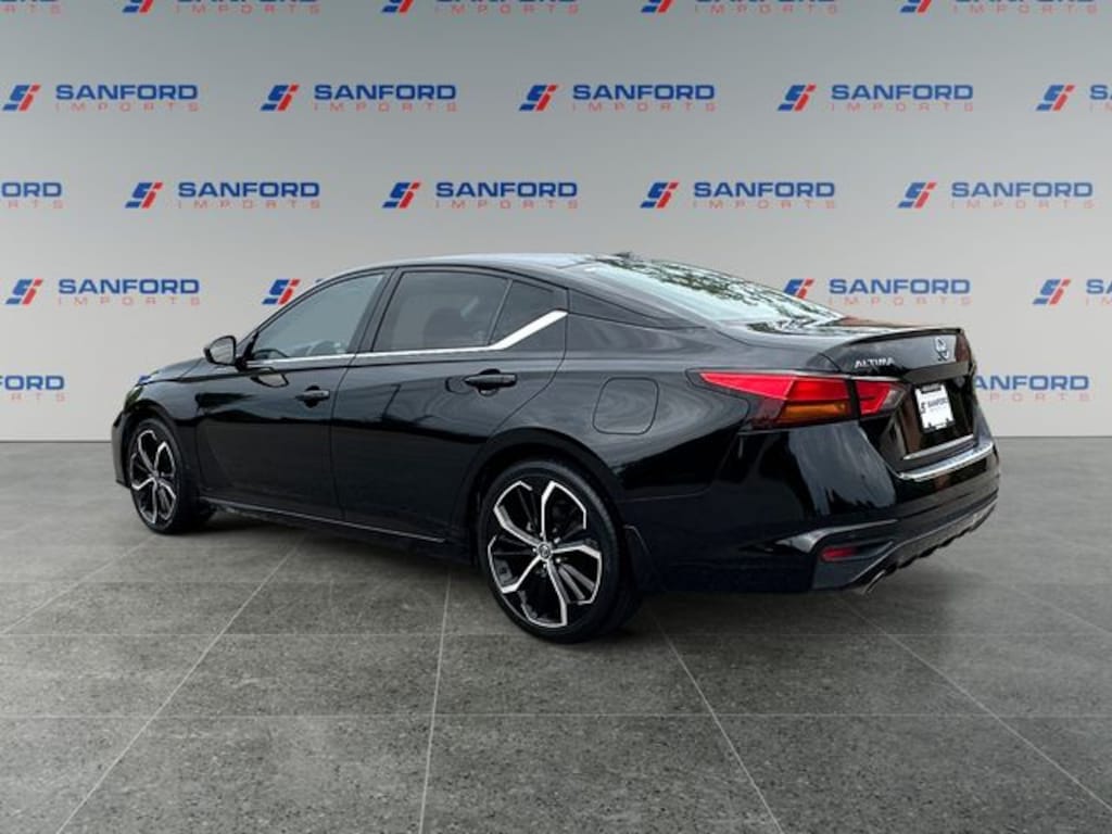 Used 2023 Nissan Altima 2.5 SR Sedan
