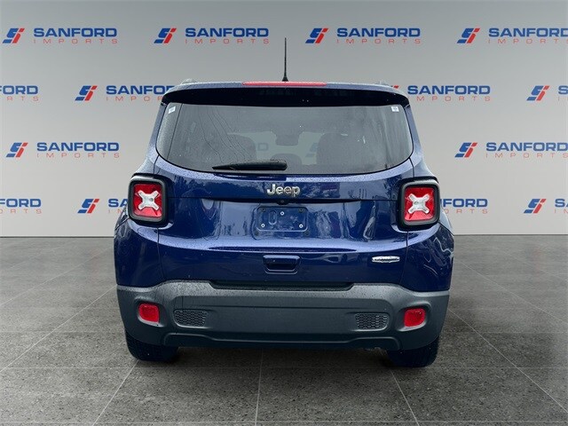 2019 Jeep Renegade Latitude photo 3