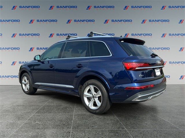 2023 Audi Q7 45 Premium photo 3