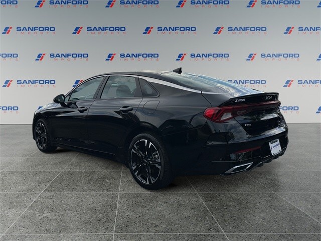 2022 Kia K5 GT-Line photo 3