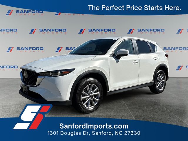 2023 Mazda CX-5 S Preferred package Auto AWD's photo