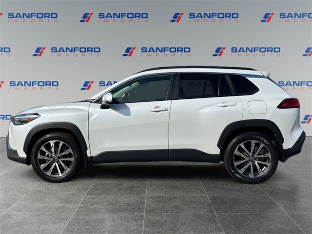 Used 2023 Toyota Corolla Cross XLE SUV