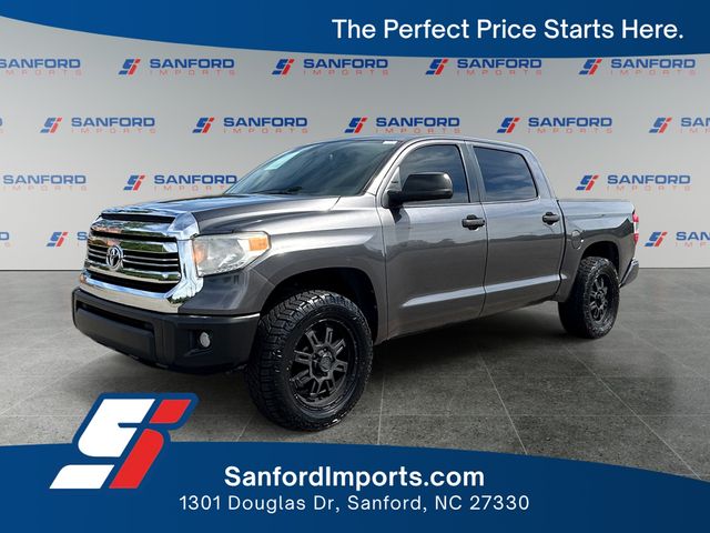 2017 Toyota Tundra SR5 5.7L 4WD FFV Crew Max Short Bed's photo