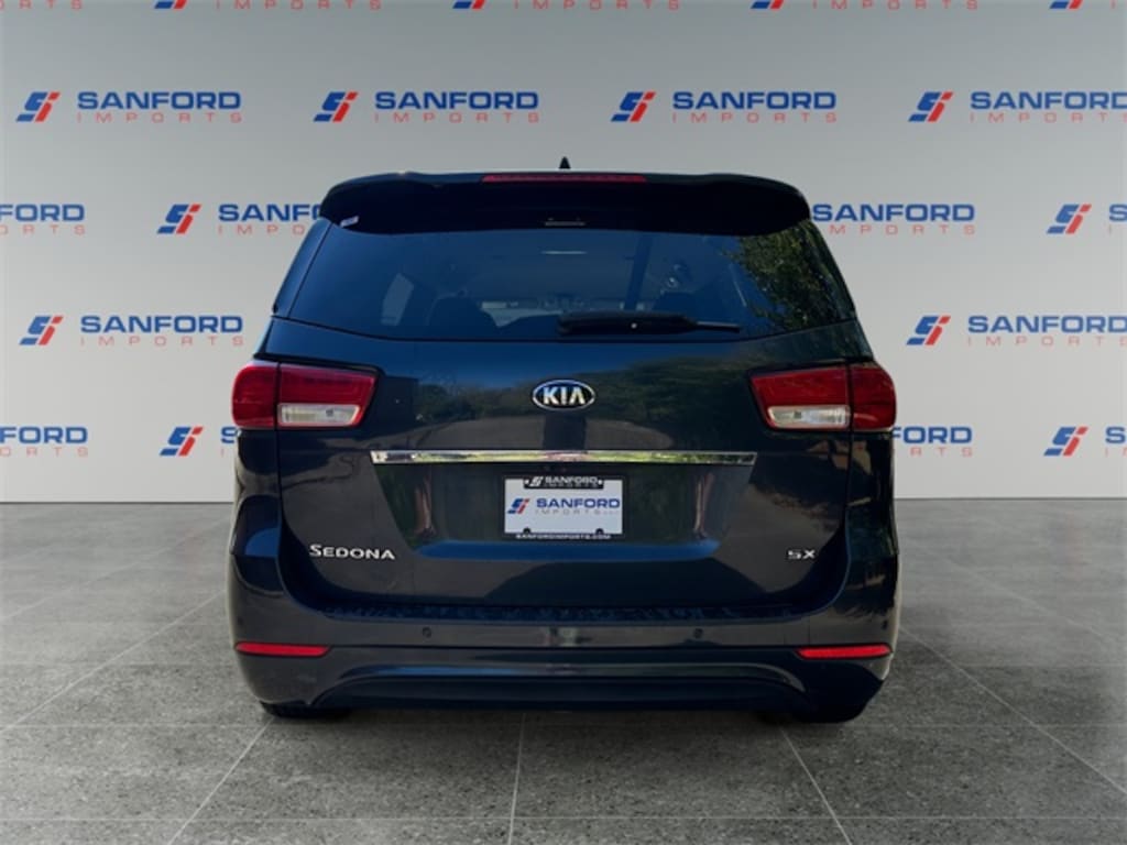 Used 2015 Kia Sedona SX FWD Van