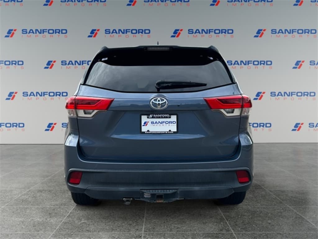 Used 2018 Toyota Highlander XLE V6 SUV