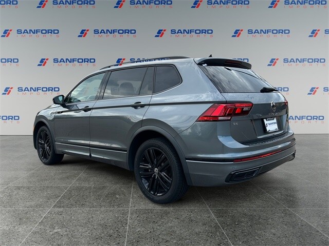 2022 Volkswagen Tiguan SE R-Line Black photo 2