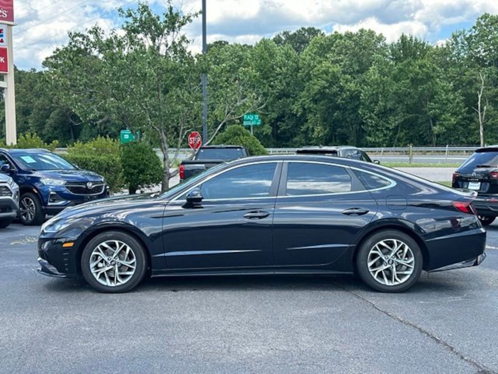 Used 2023 Hyundai Sonata SEL Sedan
