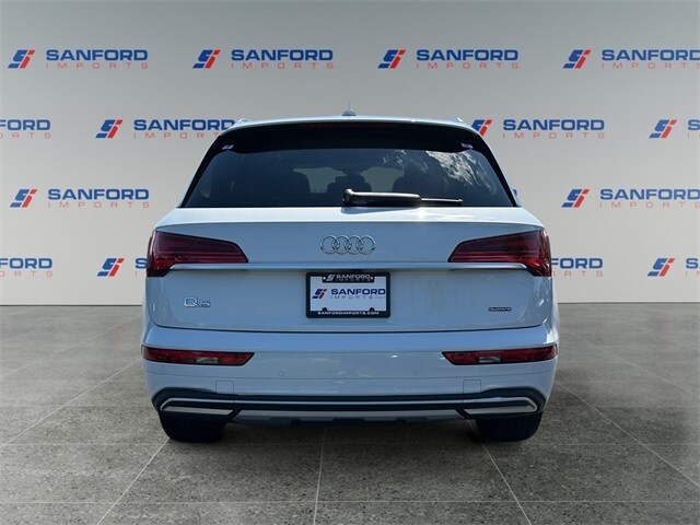 2023 Audi Q5 40 Premium Plus photo 4