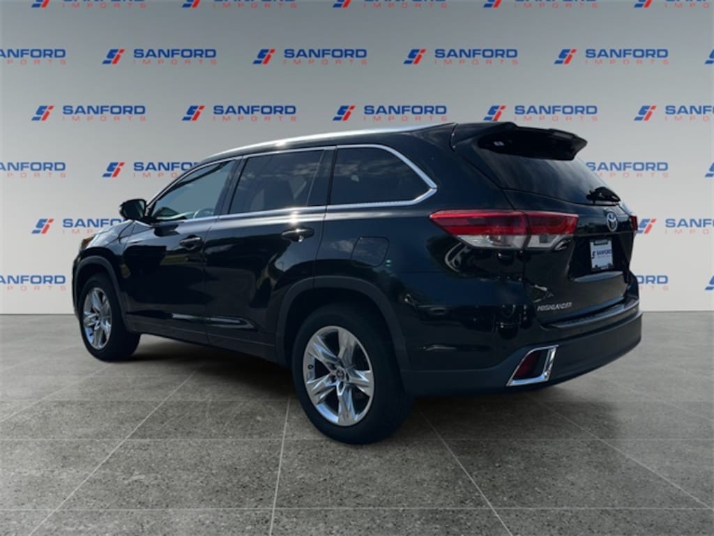Used 2019 Toyota Highlander Limited V6 SUV