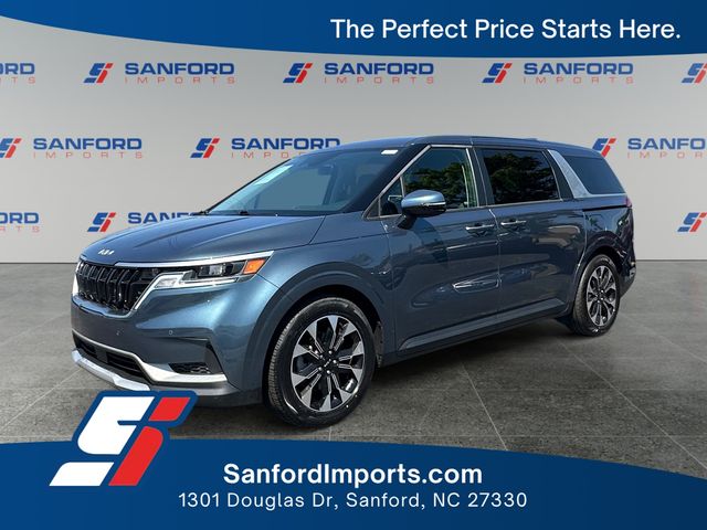 2024 Kia Sedona EX's photo
