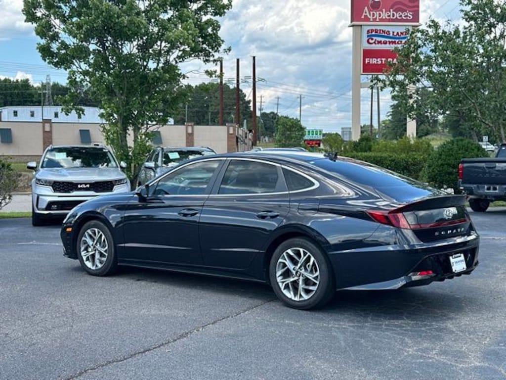 Used 2023 Hyundai Sonata SEL Sedan