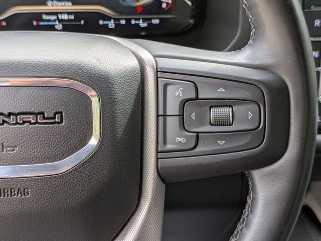 2023 GMC Yukon Denali - Photo 18