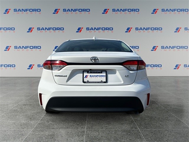 2023 Toyota Corolla LE photo 3