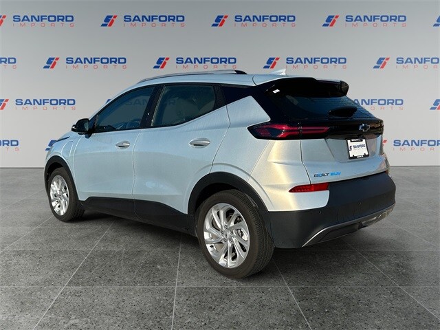 2023 Chevrolet Bolt EUV photo 2