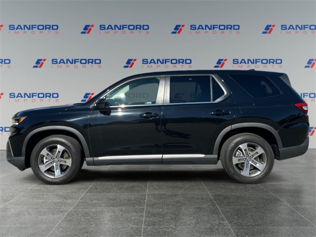 Used 2023 Honda Pilot EX-L 8 Passenger SUV