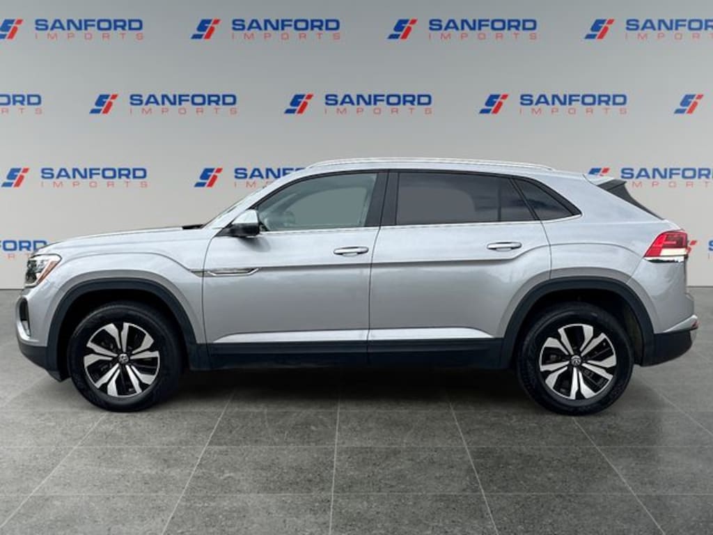 Used 2024 Volkswagen Atlas Cross Sport 2.0T SE SUV