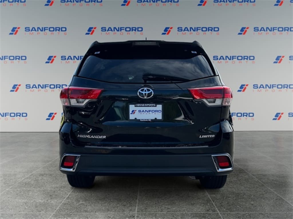 Used 2019 Toyota Highlander Limited V6 SUV