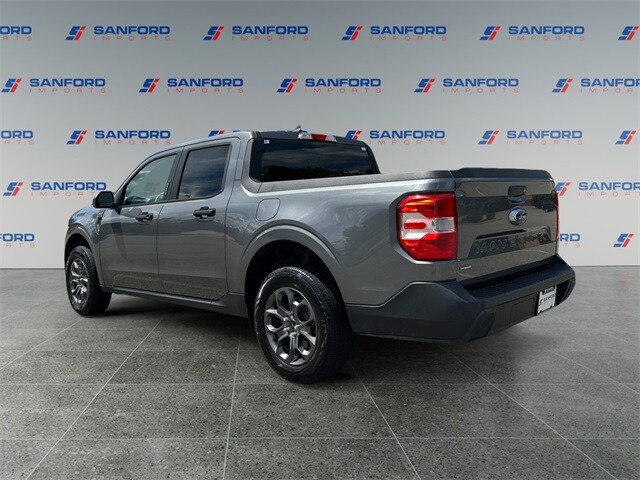 2022 Ford Maverick XLT photo 2