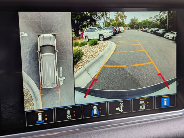 2023 GMC Yukon Denali - Photo 22