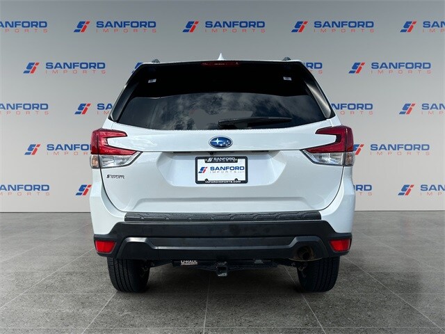 2021 Subaru Forester Premium photo 4