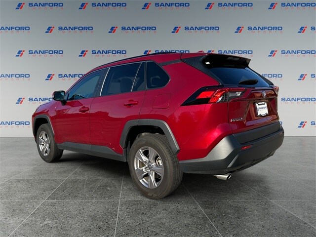 2023 Toyota RAV4 XLE photo 3