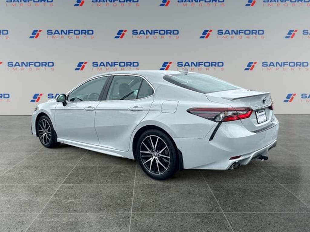 Used 2024 Toyota Camry Hybrid SE Sedan