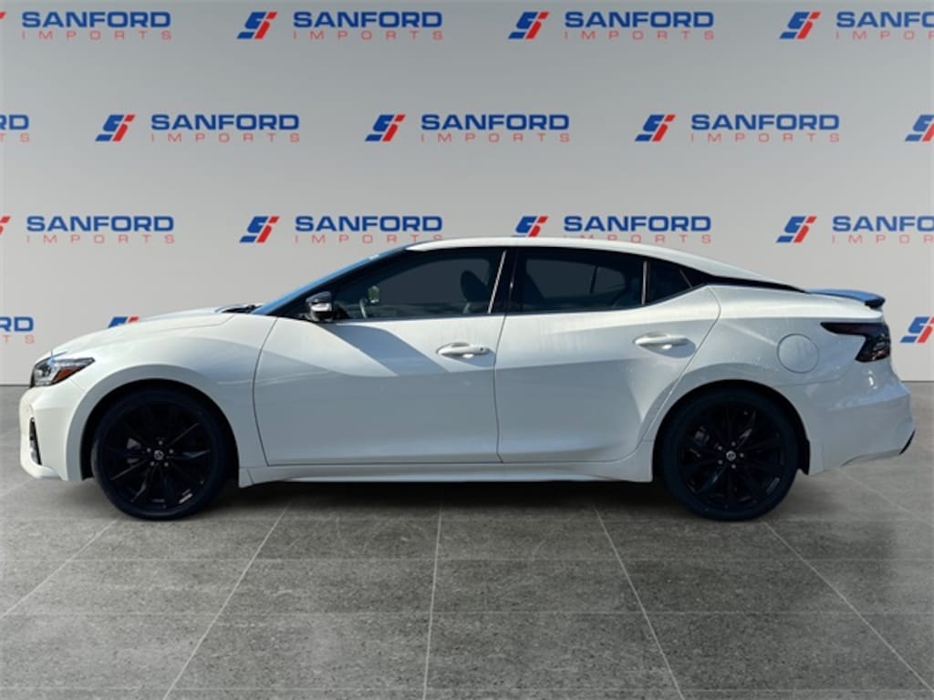 Used 2022 Nissan Maxima SR Sedan