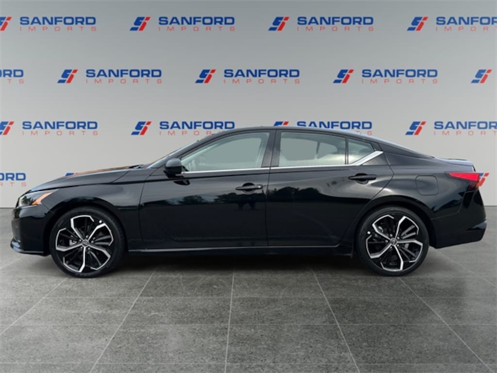 Used 2023 Nissan Altima 2.5 SR Sedan