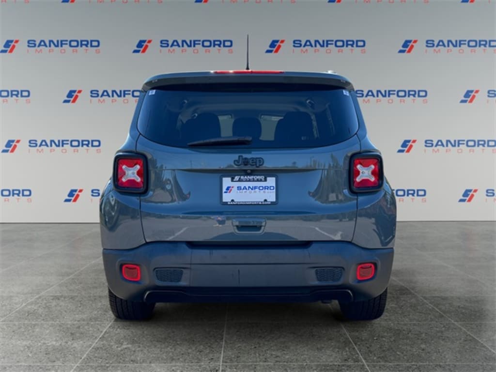 Used 2019 Jeep Renegade Latitude FWD SUV