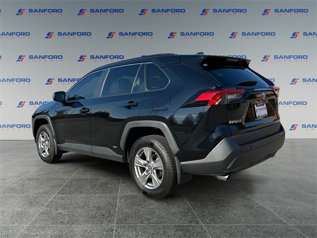 2024 Toyota RAV4 Hybrid LE photo 2