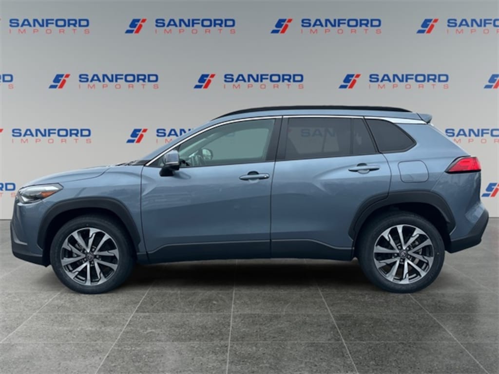 Used 2023 Toyota Corolla Cross XLE SUV