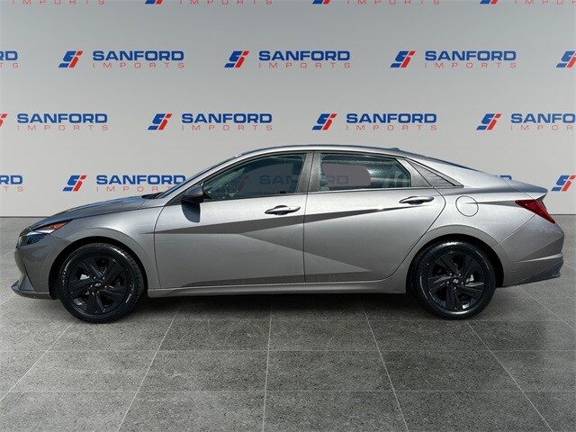 2023 Hyundai Elantra Blue photo 2