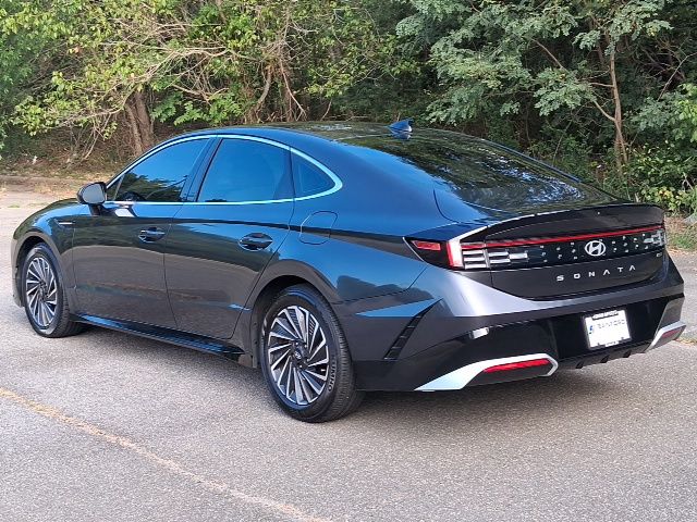Used 2024 Hyundai Sonata Hybrid SEL Sedan