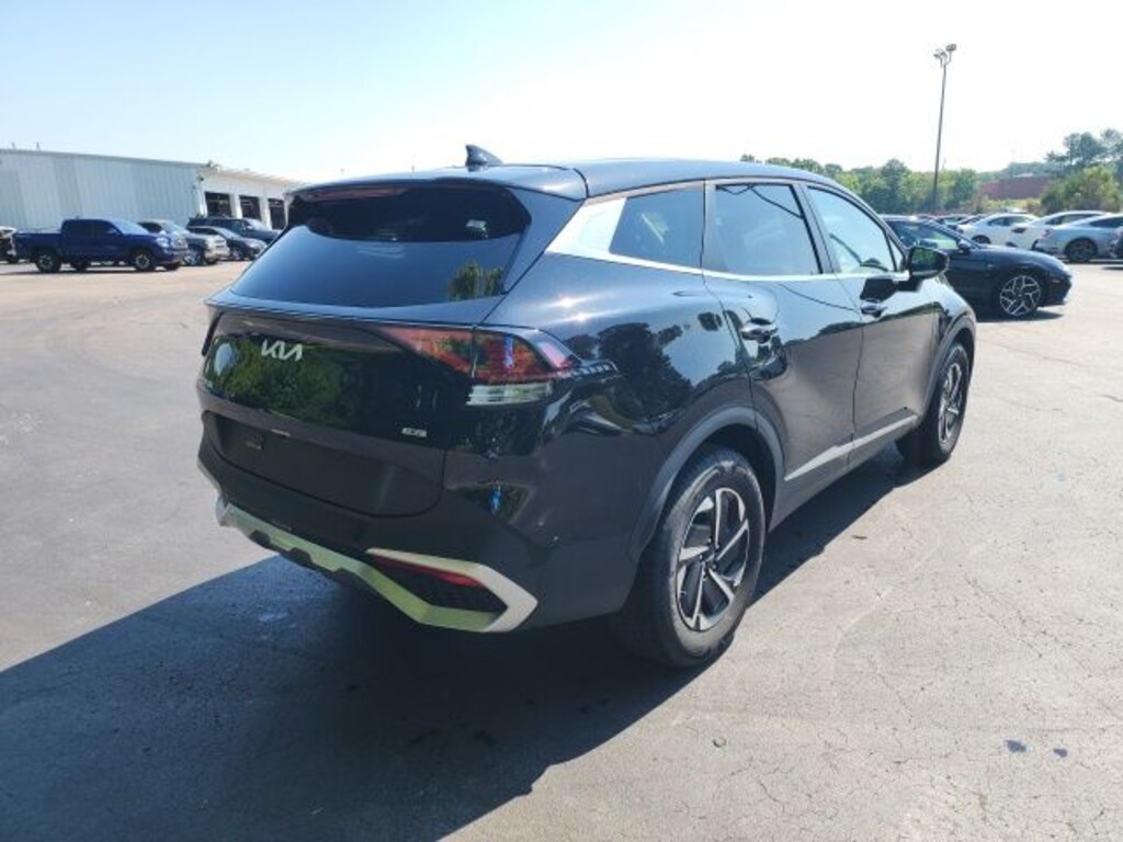 Used 2023 Kia Sportage Hybrid LX SUV